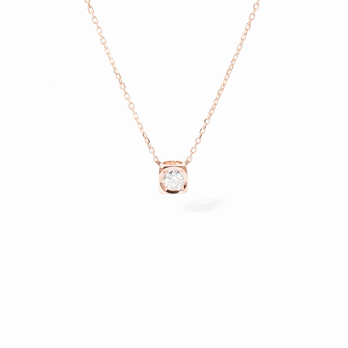 Collier Le Cube Diamant moyen modèle