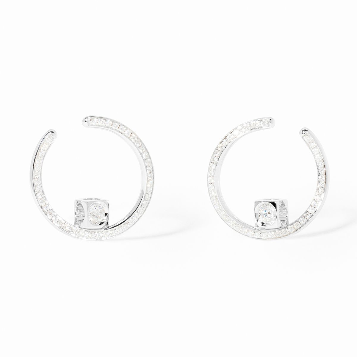 Le Cube Diamant hoop earrings