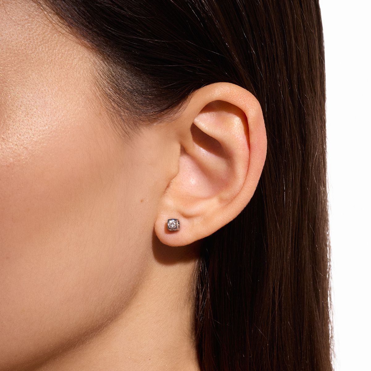 Puces d'oreilles Le Cube Diamant moyen modèle